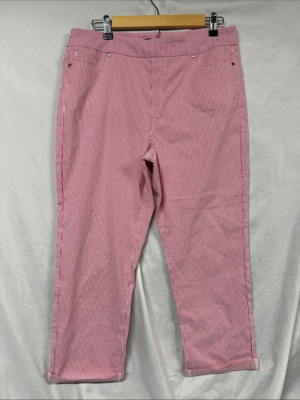 Mario Serrani Pink Pinstripe Cropped pants/capris